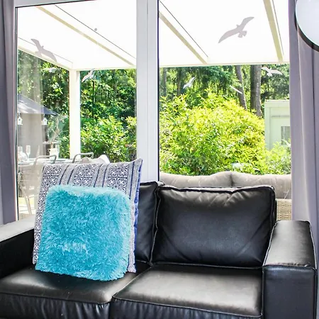 Stunning In With 2 Bedrooms And Wifi *